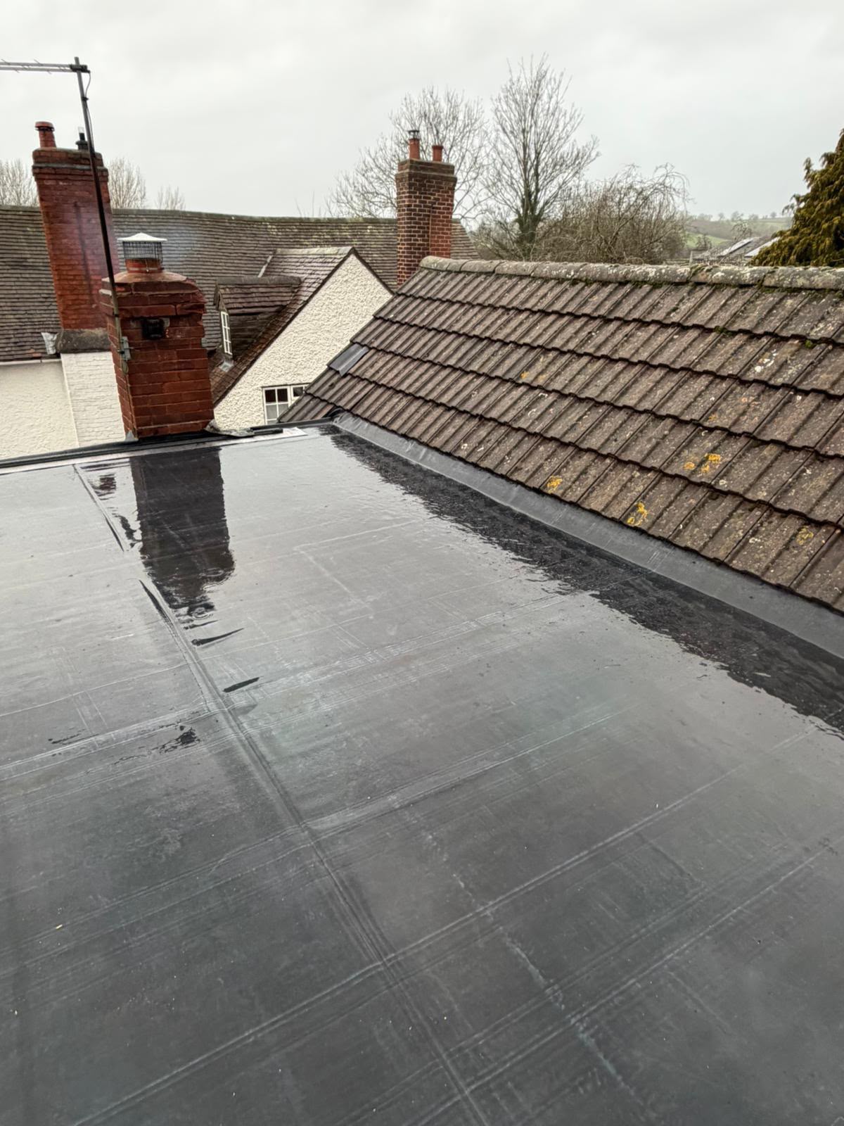 Flat roofing systems