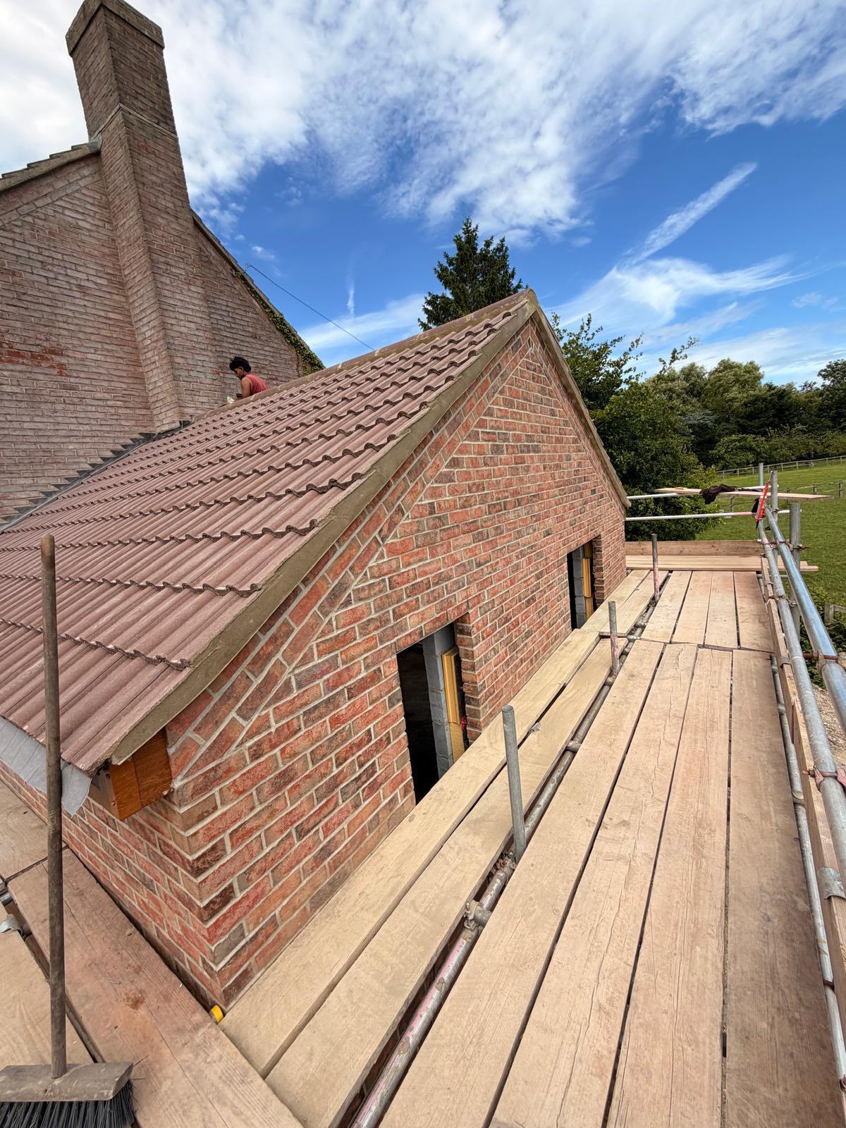 Tile ridge